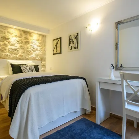 Buza Apartment *